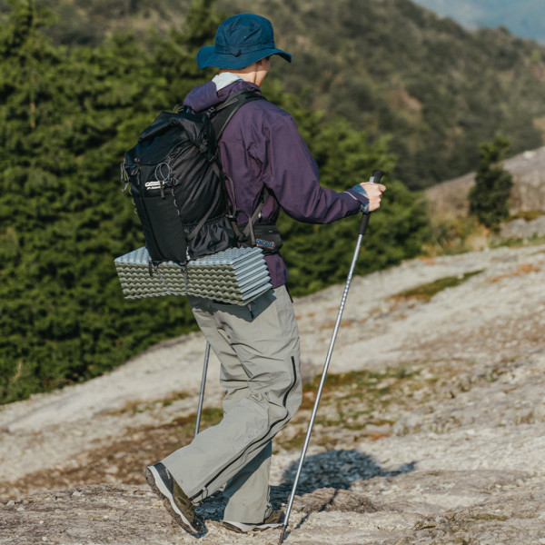 Килимок туристичний складаний двомісний IXPE Naturehike CNK2450WS044 з алюмінієвою плівкою, 200x120x1.8 см, оливковий